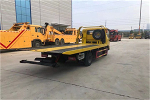 新邱区非事故拖车